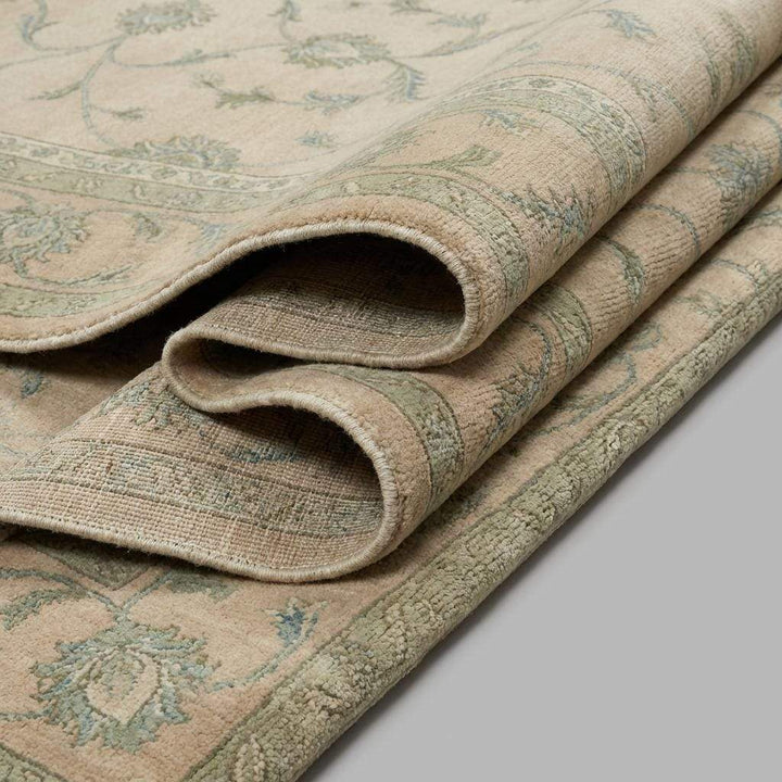 Translation missing: es.Beige Sage Floral Vine Pattern Hand Knotted Area Rug