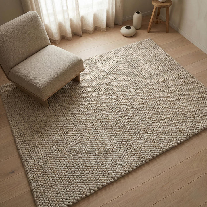 Translation missing: es.Chunky wool loop area rug with oversized loops in neutral handcrafted textured design for modern organic living room decor