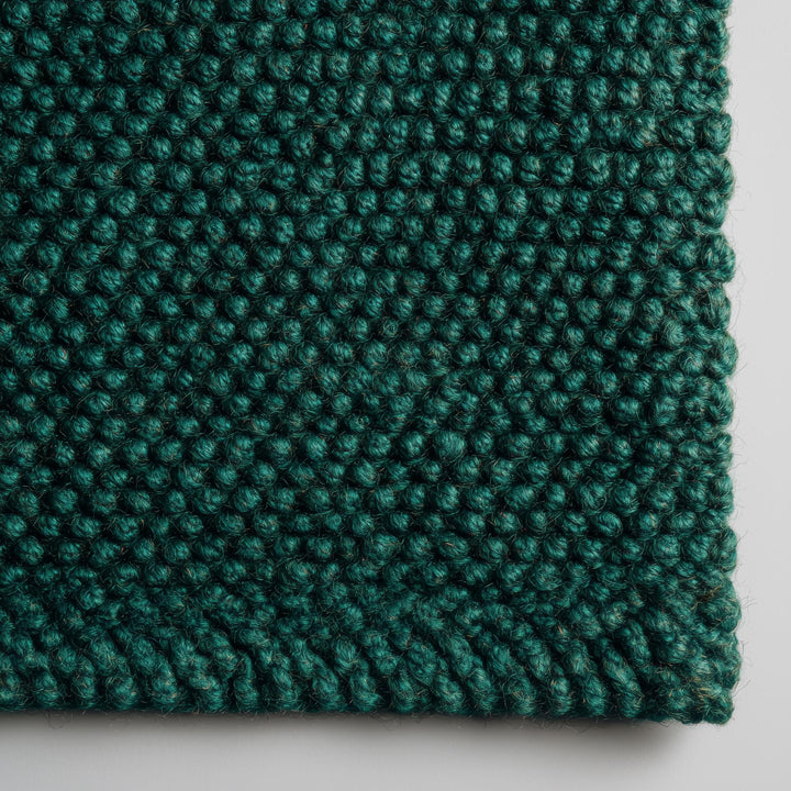 Translation missing: es.Dark green chunky wool rug with pebble texture, handmade thick wool area carpet for cozy modern boho living room decor