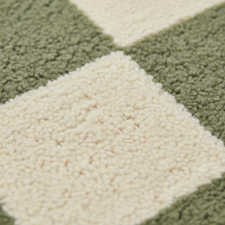Translation missing: en.Green Checkered Tufted Rug: Modern Plaid Accent Carpet