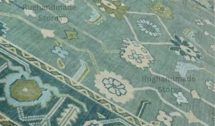 Translation missing: es.Hand-knotted Oushak wool rug with vintage Turkish floral design in green and blueish tones, perfect for living room decor
