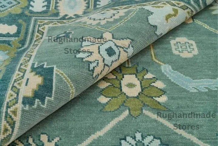 Translation missing: es.Hand-knotted Oushak wool rug with vintage Turkish floral design in green and blueish tones, perfect for living room decor