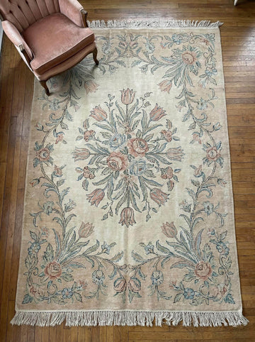 Translation missing: es.Hand knotted floral wool area rug with ivory Persian design and blush sage accents