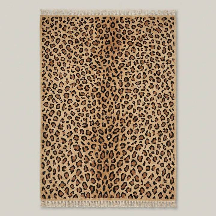 Translation missing: es.Modern leopard print hand knotted rug with beige, brown, and black tones