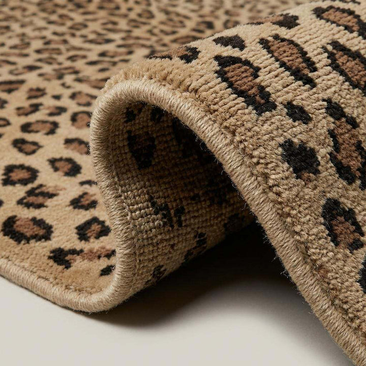 Translation missing: es.Hand Knotted Leopard Print Wool Area Rug for Living Room Decor