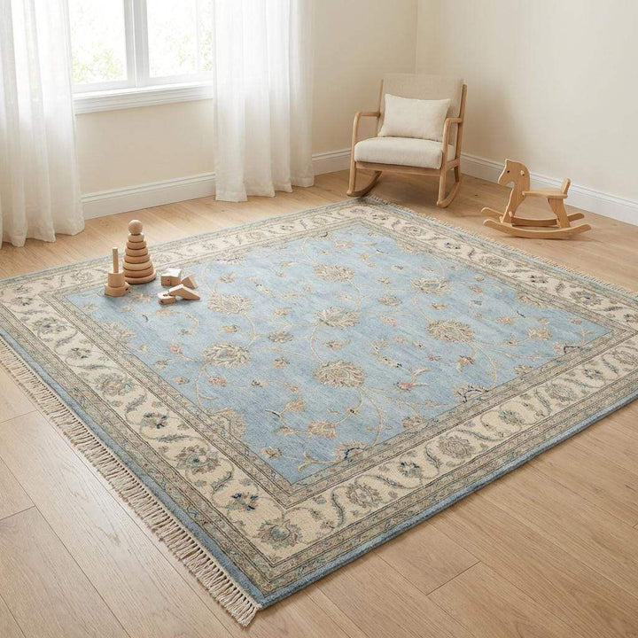 Translation missing: es.Detail of traditional fringe edging on handmade wool carpet