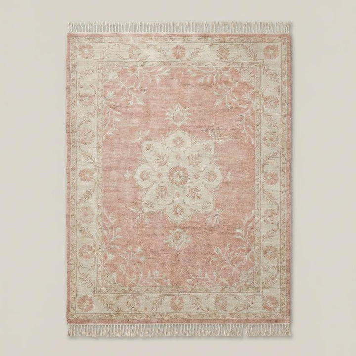 Translation missing: es.Hand knotted Oushak rug blush pink wool with floral medallion and vintage Turkish style