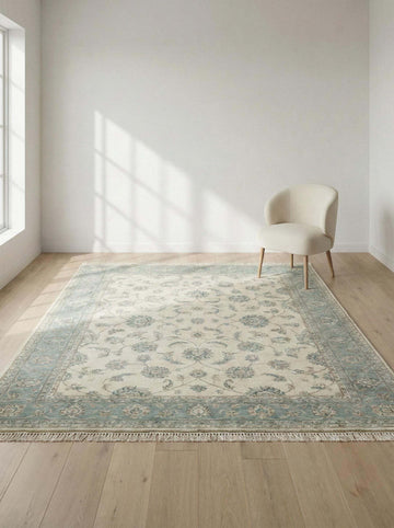 Translation missing: es.Hand knotted Oushak rug in ivory and sage floral wool design