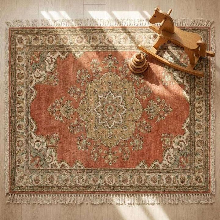 Translation missing: es.Handmade Oushak rug with floral border design and rich rust background