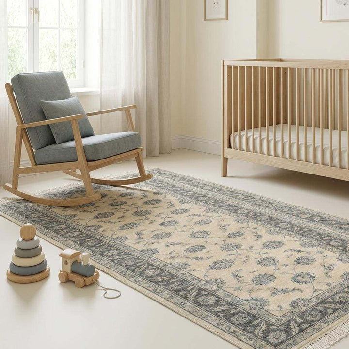 Translation missing: es.Hand knotted kitchen runner rug with soft neutral tones and timeless pattern