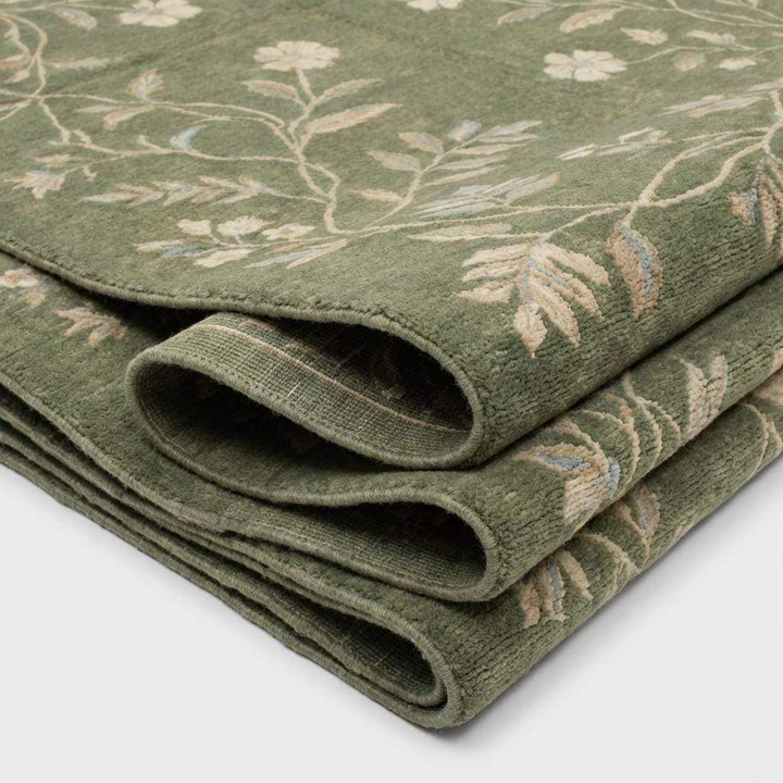 Translation missing: es.Hand Knotted Sage Green Wool Oushak Floral Area Rug for Bedroom