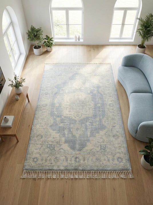 Translation missing: fr.Hand knotted Persian vintage blue medallion wool rug with floral borders