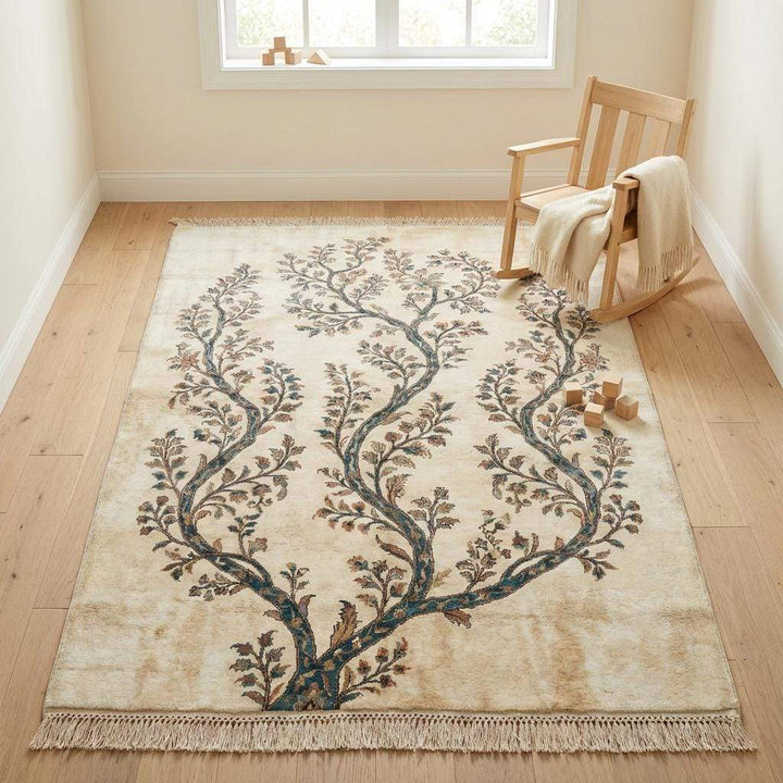 Translation missing: es.Artisan-made wool rug with a nature-inspired design, ideal for an organic modern or transitional style living room or master bedroom