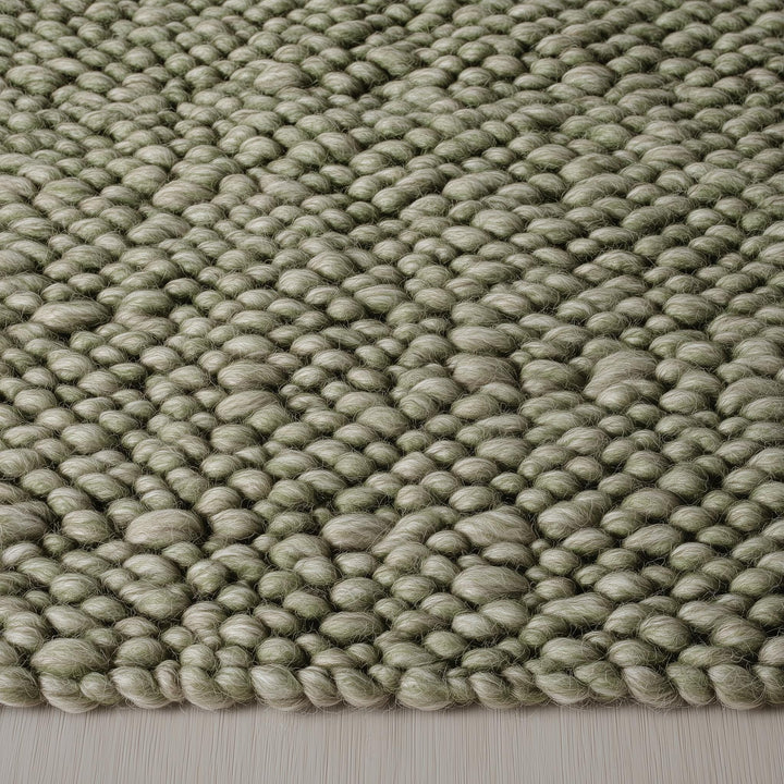 Translation missing: es.Hand-crafted wool loop-pile rug in sage olive and natural cream with chunky texture for living room decor