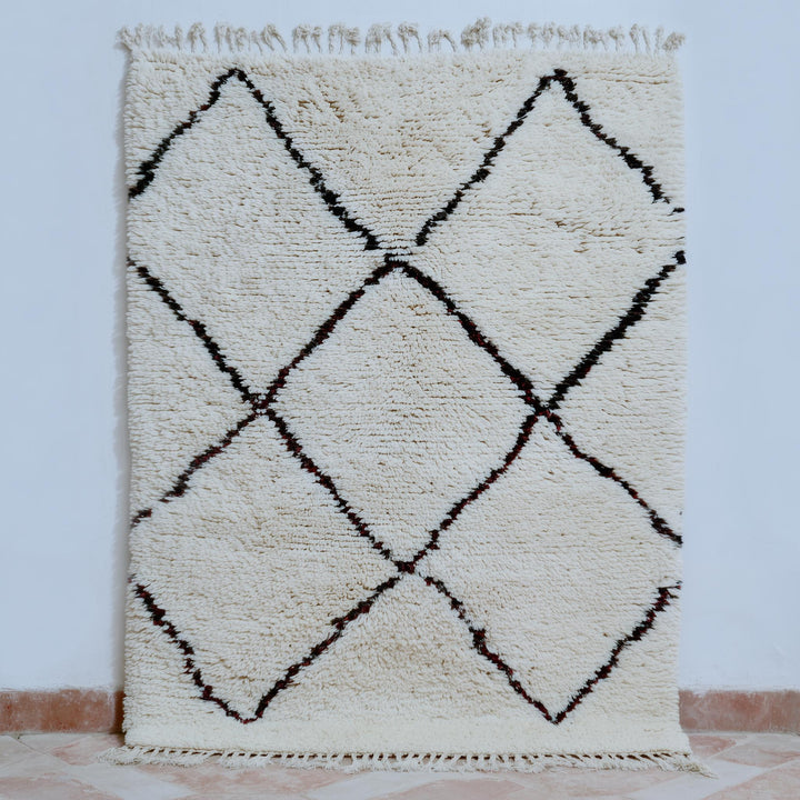 Translation missing: es.Handcrafted Beni Ourain style wool rug with ivory shag, dark diamond Berber design, perfect for boho and Scandinavian interiors