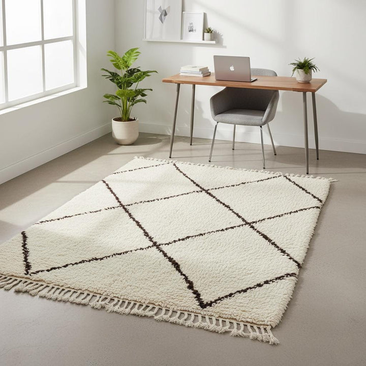 Translation missing: es.Large cream wool shag rug, oversized area rug with classic Moroccan diamond motif — great for Scandinavian or minimalist interiors