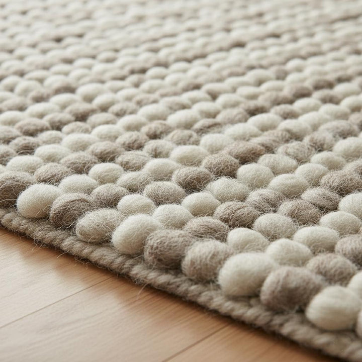 Translation missing: es.Handmade Chunky Wool Rug | Cream &amp; Beige Pom Pom Carpet