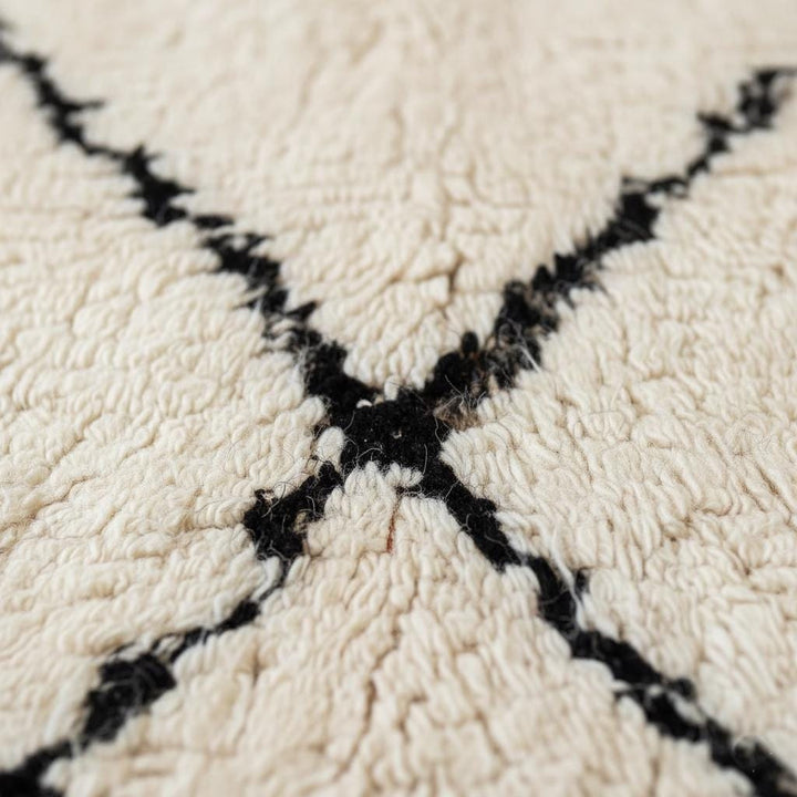 Translation missing: es.Handmade Wool Beni Ourain Rug – Cream &amp; Black Diamond Berber Carpet