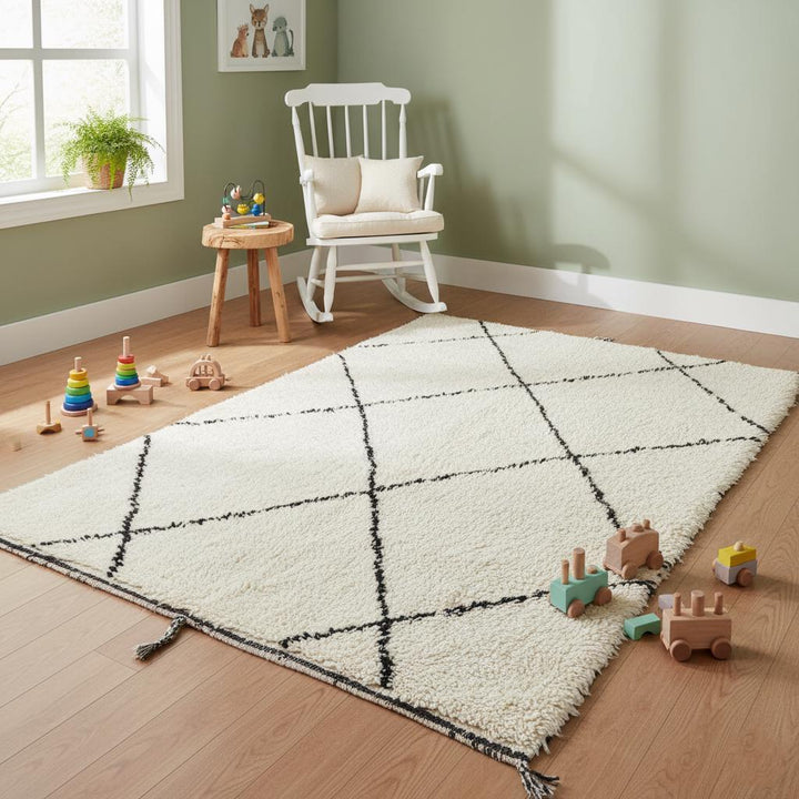 Translation missing: es.Luxury handmade wool rug with black lattice design, perfect for Scandinavian and cozy home aesthetics