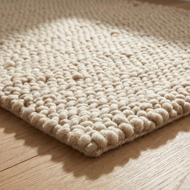 Translation missing: es.Neutral wool area rug with chunky loops, cozy Scandinavian rug for living room or bedroom décor