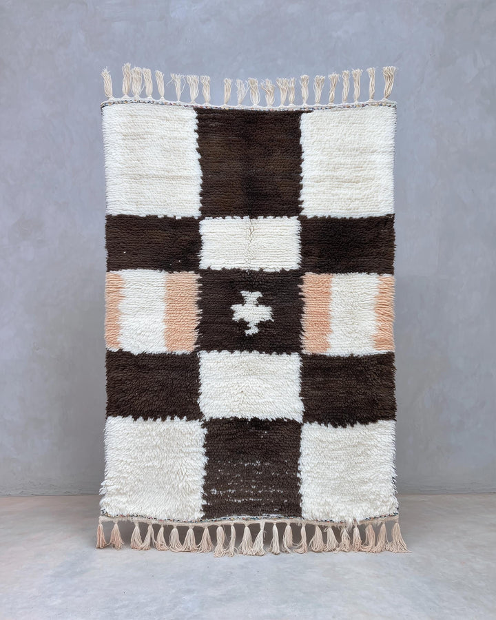 Translation missing: es.Handwoven Moroccan Wool Shag Rug – Cream &amp; Chocolate Checkerboard