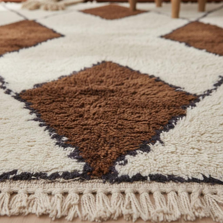 Translation missing: es.Handwoven Wool Beni Ourain Rug – Ivory Moroccan Diamond Accent