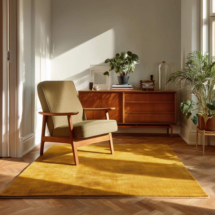 Translation missing: es.Mustard yellow area rug with retro mid-century design and low pile for modern living room decor