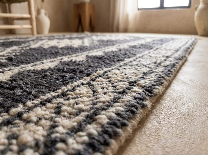 Translation missing: es.Moroccan Geometric Rug – Charcoal Ivory Tribal Diamond Pattern Boho Rug for Living Room Decor