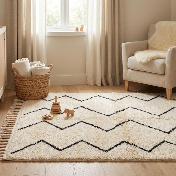 Translation missing: es.Moroccan Geometric Rug, Ivory Berber Zigzag Pattern Rug, Neutral Boho Textured Rug with Black Tribal Lines
