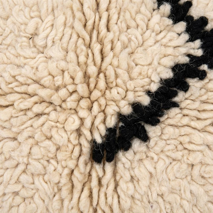 Translation missing: es.Moroccan Geometric Rug, Ivory Berber Zigzag Pattern Rug, Neutral Boho Textured Rug with Black Tribal Lines