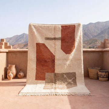 Translation missing: fr.Moroccan style geometric rug with ivory and terracotta abstract boho design and plush textured surface