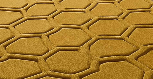 Translation missing: es.Overhead view showing geometric hexagon layout and plush textured pile