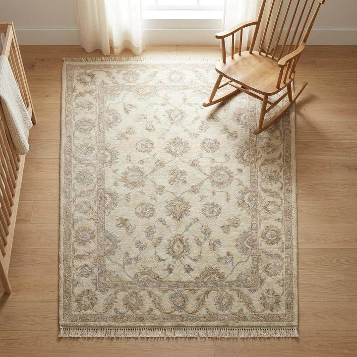 Translation missing: es.Artisan hand knotted wool rug featuring classic Oushak design and warm neutral color palette