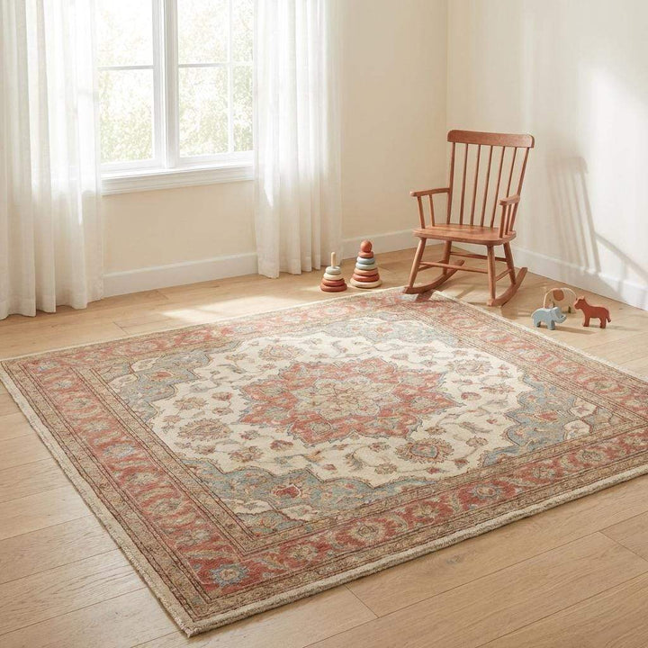 Translation missing: es.Oushak Floral Medallion Wool Area Rug in Soft Ivory Tones