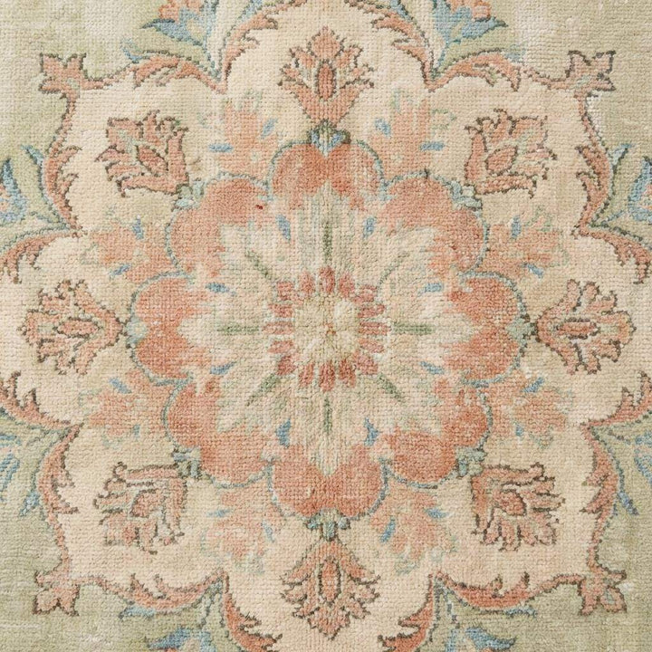 Translation missing: es.Oushak Style Hand Knotted Wool Rug With Soft Green Medallion Design