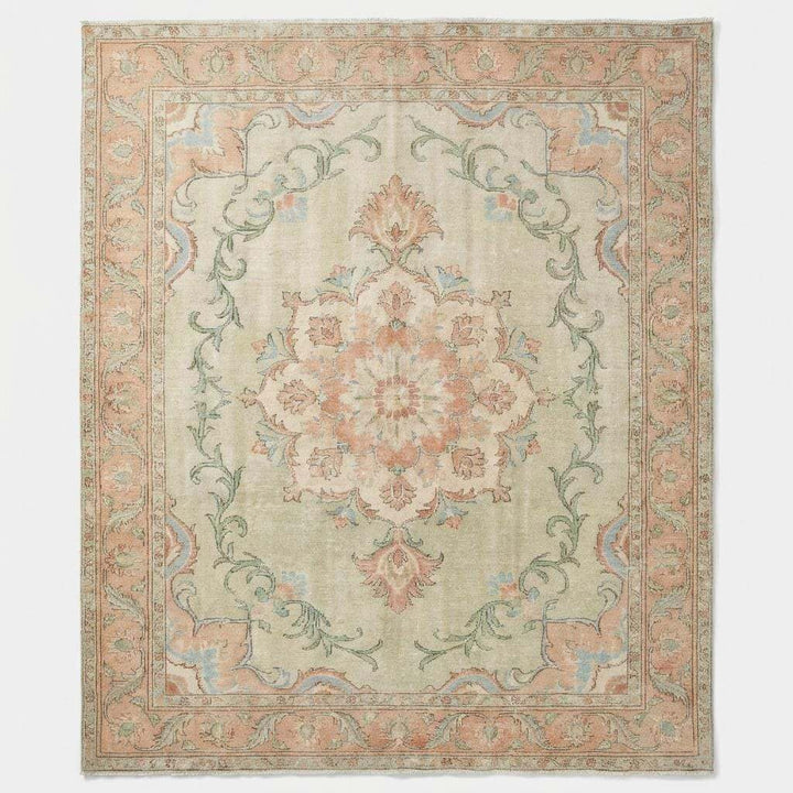 Translation missing: es.Hand-knotted Oushak style wool rug with soft green floral medallion design