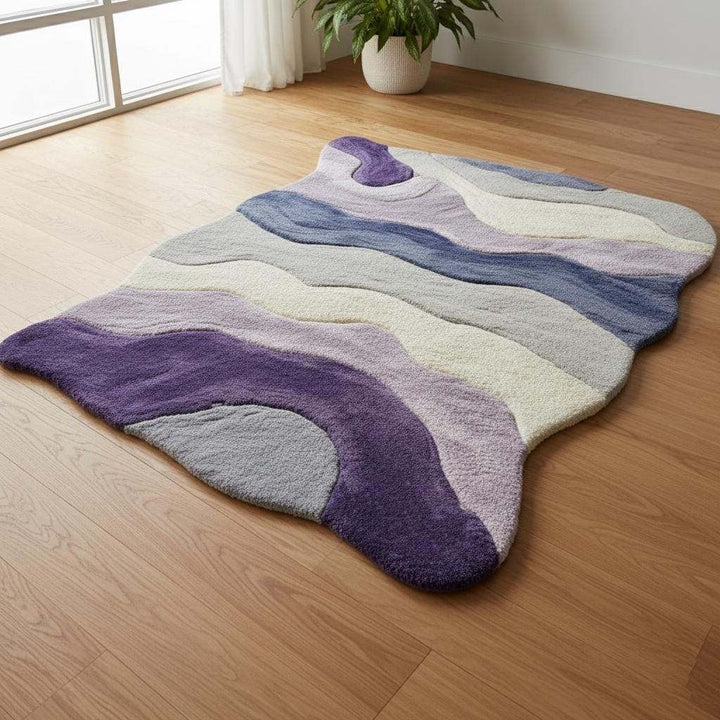 Translation missing: es.Lavender freeform rug with sculptural tufted design and soft plush texture in organic purple gradient shape