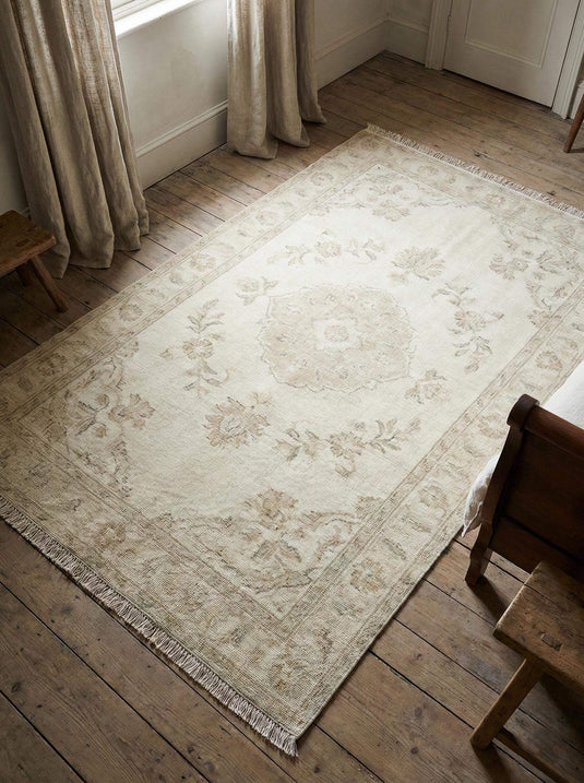 Translation missing: es.Vintage neutral area rug hand knotted Oushak wool with floral medallion design