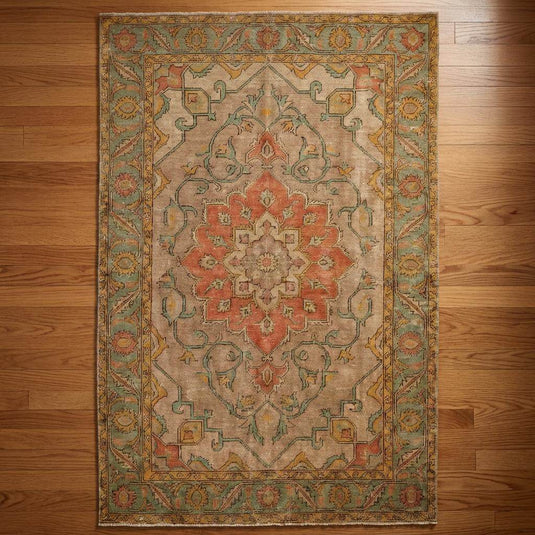 Translation missing: es.Rectangular hand knotted wool rug ideal for bedroom or formal living space décor