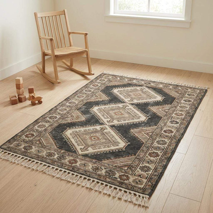 Translation missing: en.Vintage Tribal Hand Knotted Wool Area Rug for Rustic Interiors