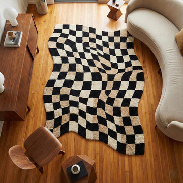 Translation missing: es.Wavy checkered rug with black and beige optical illusion pattern, plush high pile carpet for modern home decor